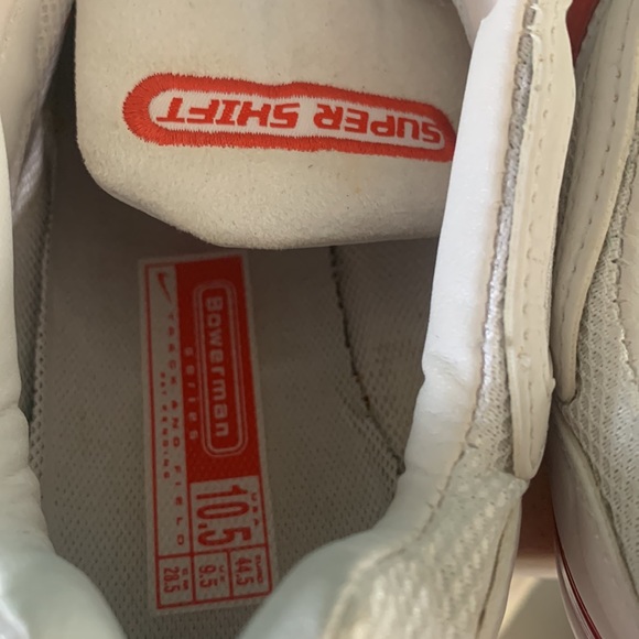 Nike (10.5) - Picture 8 of 16